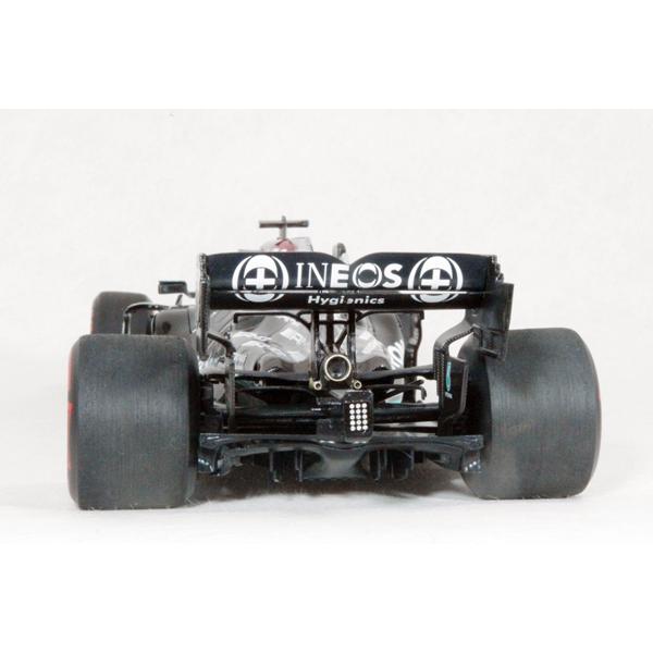 ミニチャンプス ○ 1/18 メルセデス AMG 〓 W12E / L.ハミルトン
