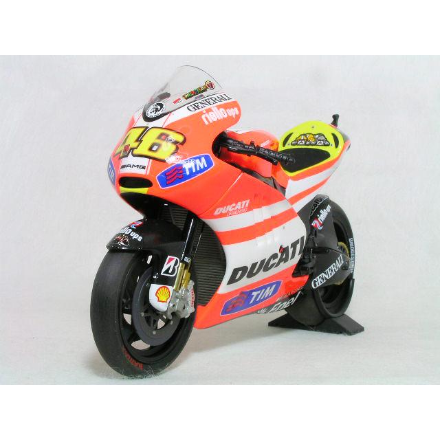 ●  1/12 ドゥカティ 〓 デスモセデッチ GP11.2 / バレンティーノ・ロッシ Moto GP 2011 〓 DUCATI｜minicar-olive