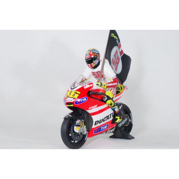 ● 1/12 ドゥカティ 〓 デスモセデッチ GP11.2 / V.ロッシ《 トリビュート マルコ 》〓 DUCATI