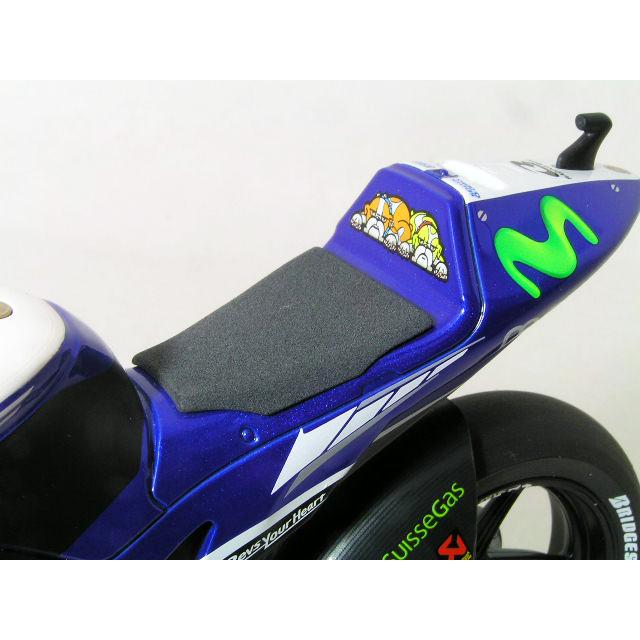 ミニチャンプス ○ 1/12 ヤマハ 〓 YZR-M1 / V.ロッシ フィリップ