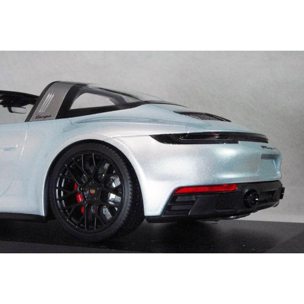 ○ 1/18 ポルシェ 〓 911 ( 992 ) タルガ 4 GTS / 2021 シルバー