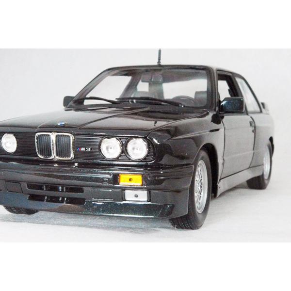ミニカー BMW E30 M3 1/18 ミニチャンプス 1/18 BMW M3 