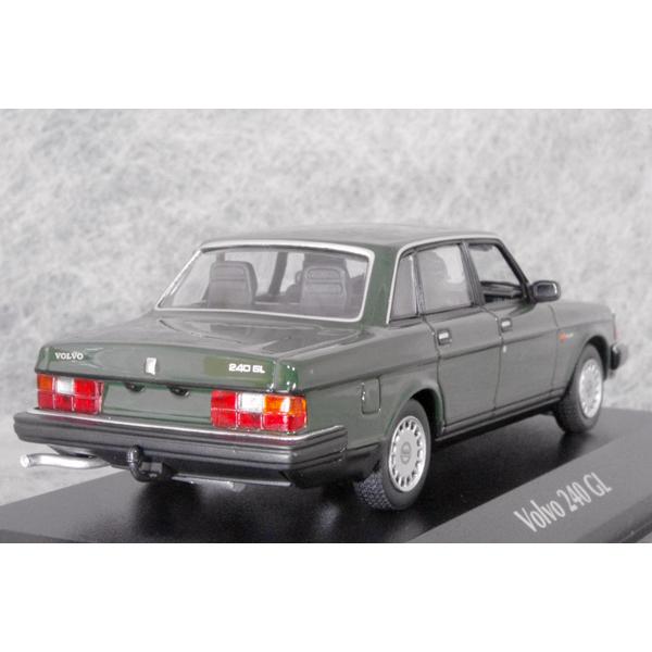 ミニチャンプス ○ 1/43 ボルボ 〓 240 GL / 1986年 ダーク