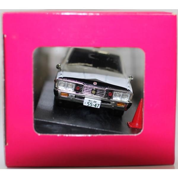 新品 DISM 1/43 日産 330 セドリック(後期型)パトロールカー 神奈川県警 '77 240001023794｜minicars｜02