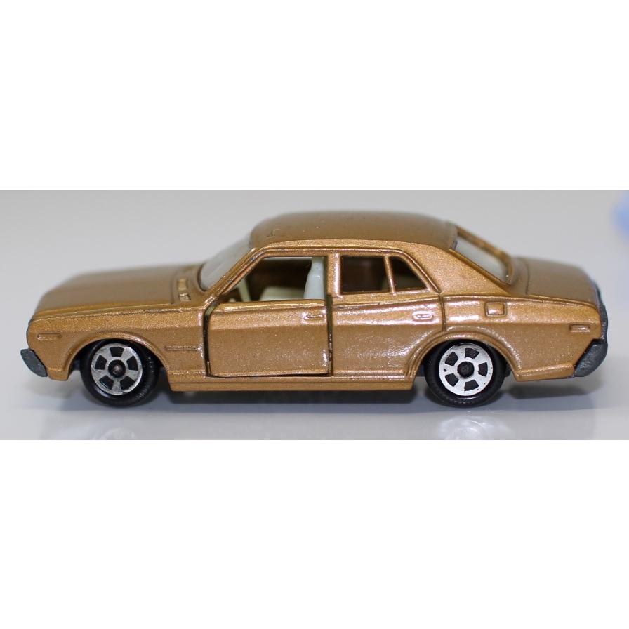 USED】ホンコン製トミカ 黒箱 箱無し 日産セドリック 33-1 1Bホイール