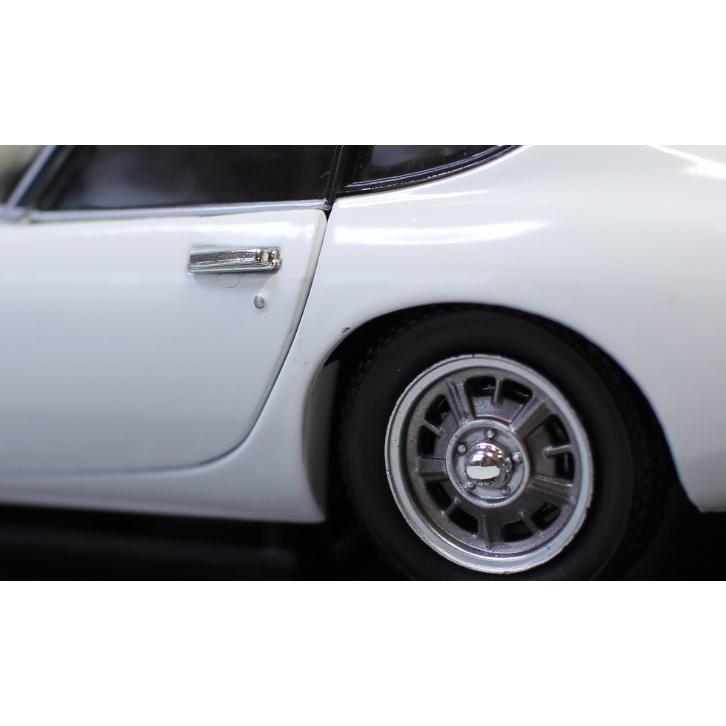 USED 小傷1/24 国産名車コレクション トヨタ 2000GT（1967
