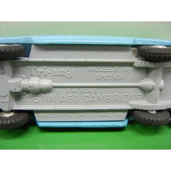現品 新品 Tri-ang SPOT-ON 1/42 AUSTIN A60 CAMBRIDGE ミニカー