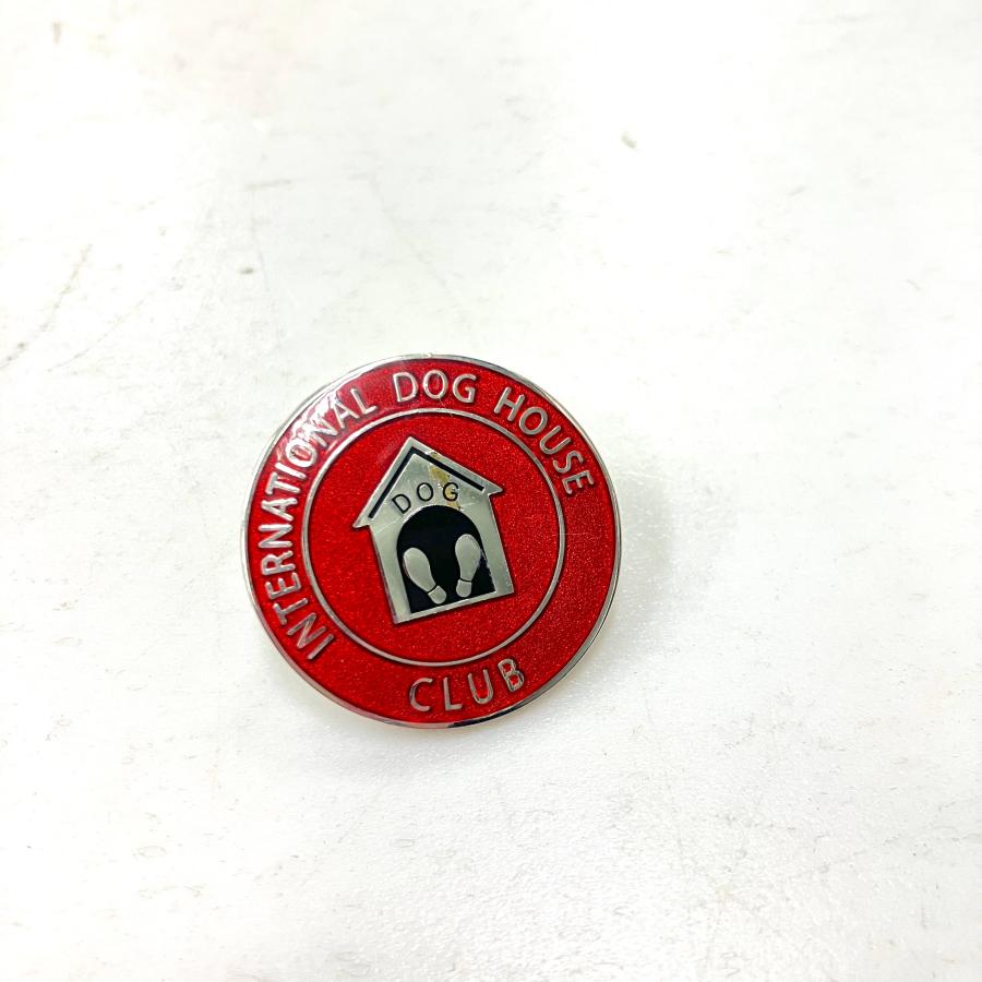 現品 INTERNATIONAL DOGHOUSE CLUB ピンバッヂ : ミニマルヤマ - 通販