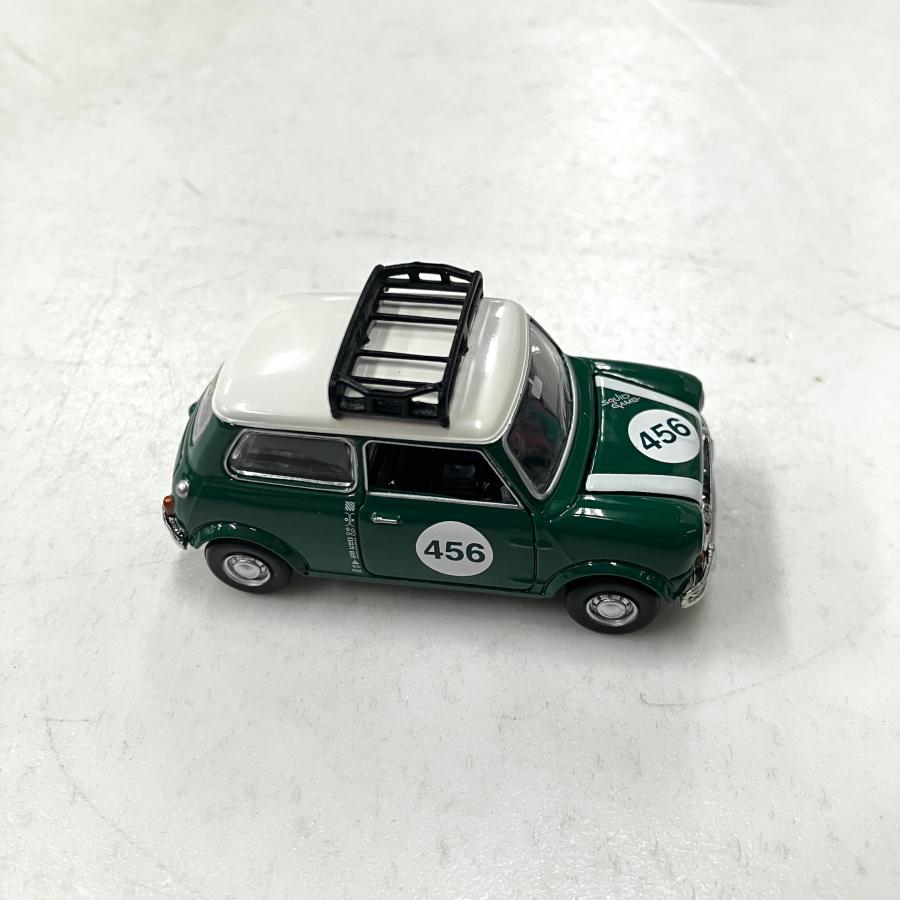 TINY 1/50 Art Car Squid Game 2-Contestants(No.456) Classic Mini
