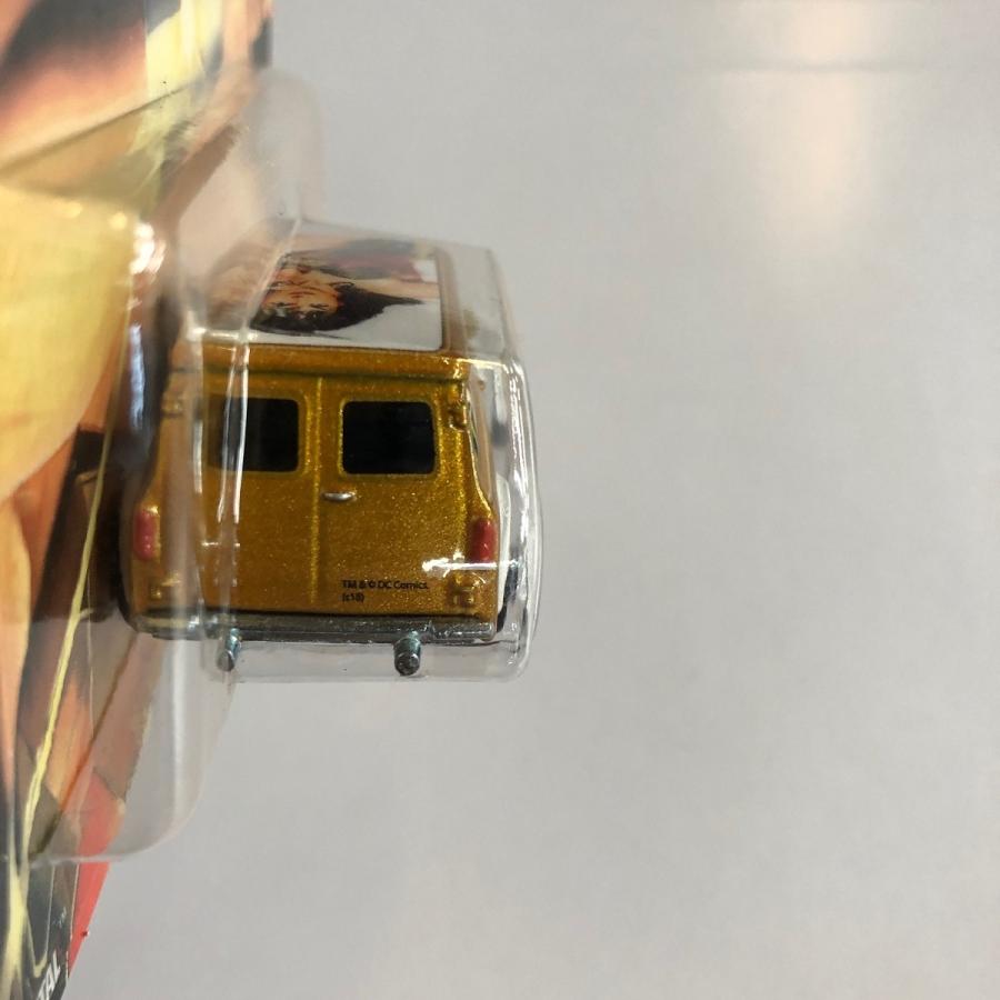 新品 現品 HOTWHEELS '67 Austin Mini Van Wonder Woman ミニカー