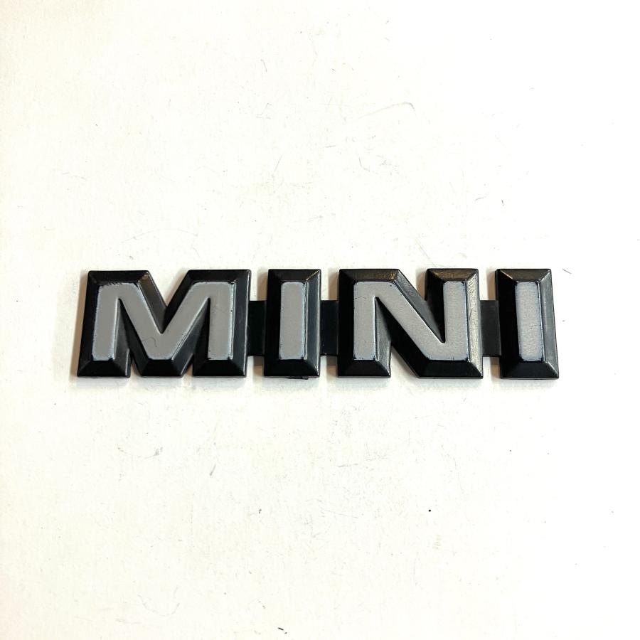 ローバー 現品 ミニ1000トランクエンブレム・MINI : ミニ