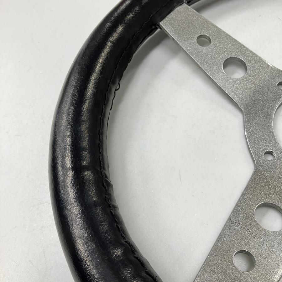 ローバーミニのボス付きMOMO ステアリング レスレストンT型レーシングステアリング+専用 モモボスアダプター