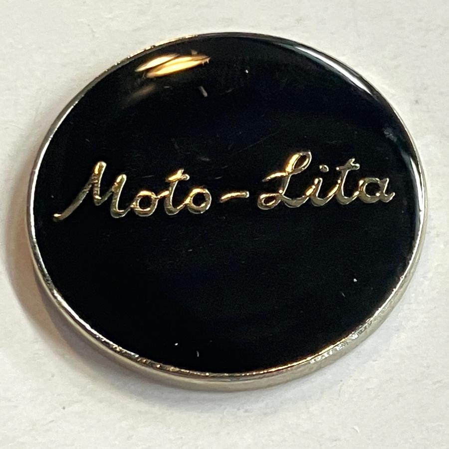 英国Moto-Lita社製ウッドステアリング　NA6CEユーノス用ボス、エンブレム付 Amazon.co.jp: 絶版希少 NA6CE NA8C ユーノス ロードスター 専用 ボス