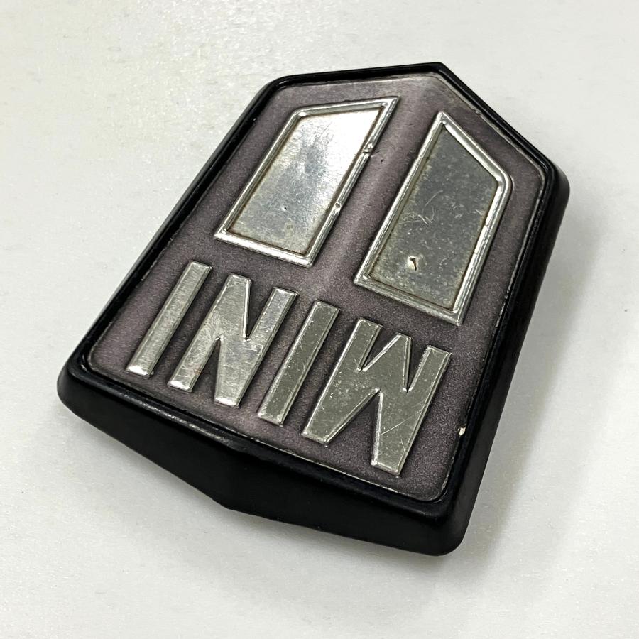 ローバー 現品 MK3タイプボンネットエンブレム・MINI-1000初期型