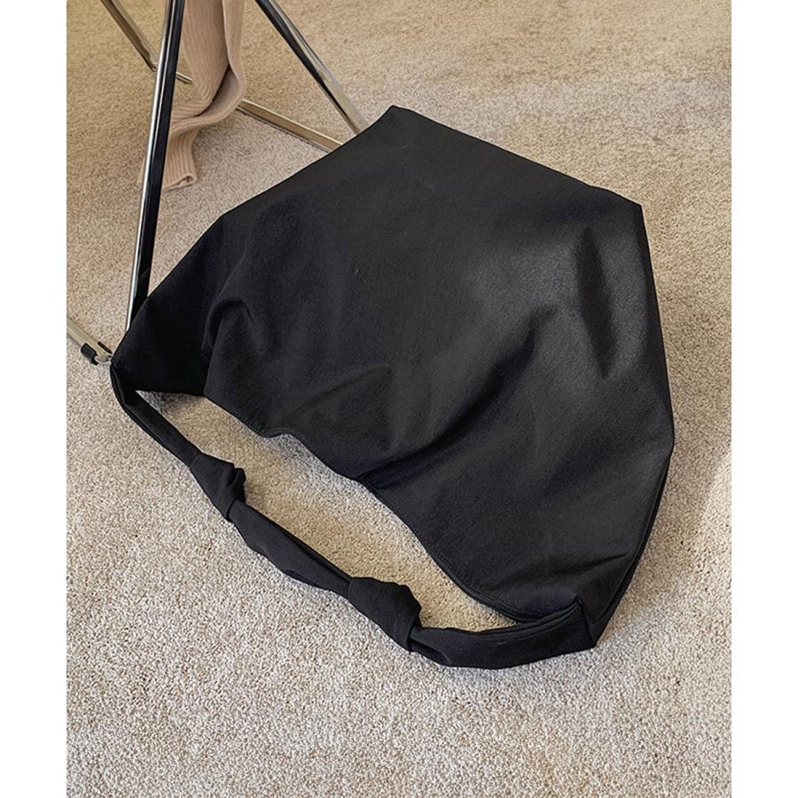 ミナのショルダーバッグ大　ボディバッグ ミナ 斜め バッグ タンバリン ブルーグレー｜ミナ ペルホネン