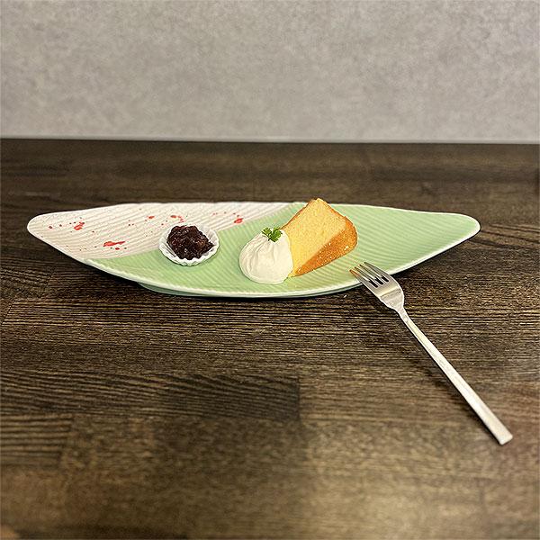 緑釉赤散しラスター笹型長皿 和食器 付出皿 業務用 約33cm 在庫処分品