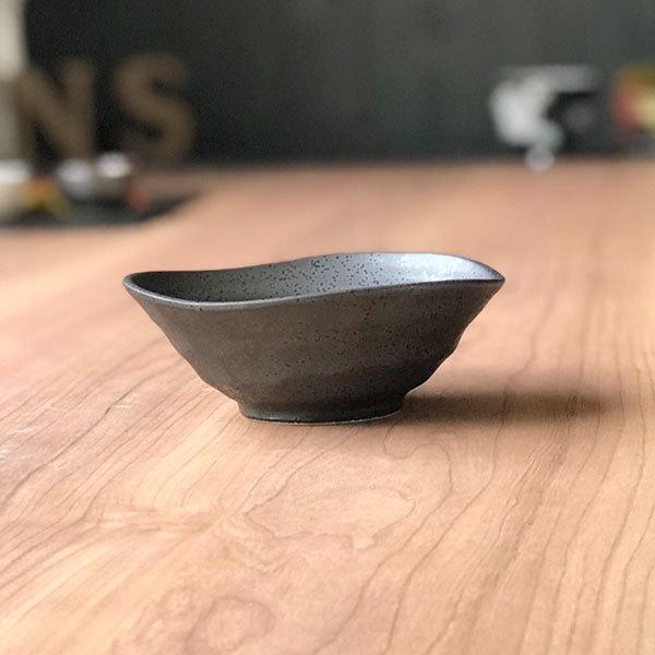 いぶし三角深鉢 和食器 小鉢（大） 業務用 約12.8cm 黒系 和食 和風 鉢