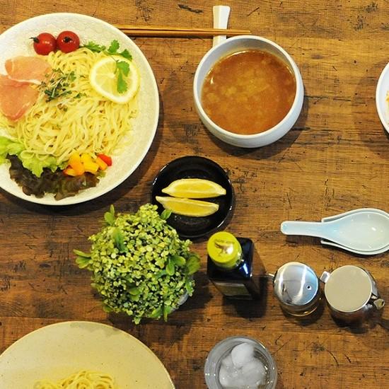 ニューアジアン 10cm 深皿 黒 中華食器 小皿・タレ皿 業務用