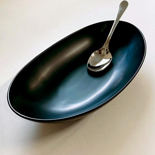 オーバル27cmボール黒 黒い器 洋食器 楕円・変形ボール（M