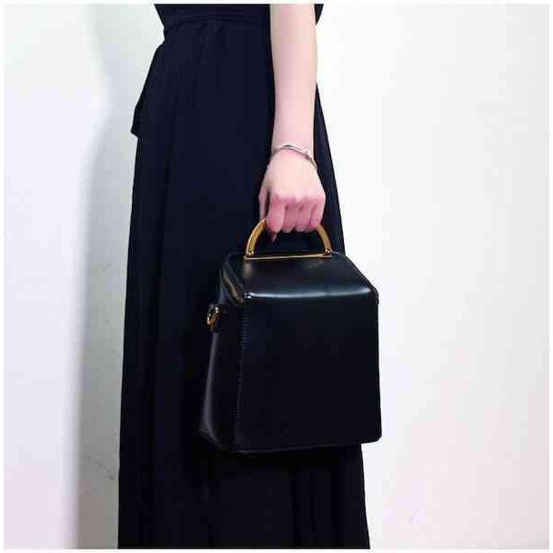ショルダーバッグ レディース Bag 1167 軽量 斜めがけ 本革 軽い 軽い 通勤 Lessism レスイズム