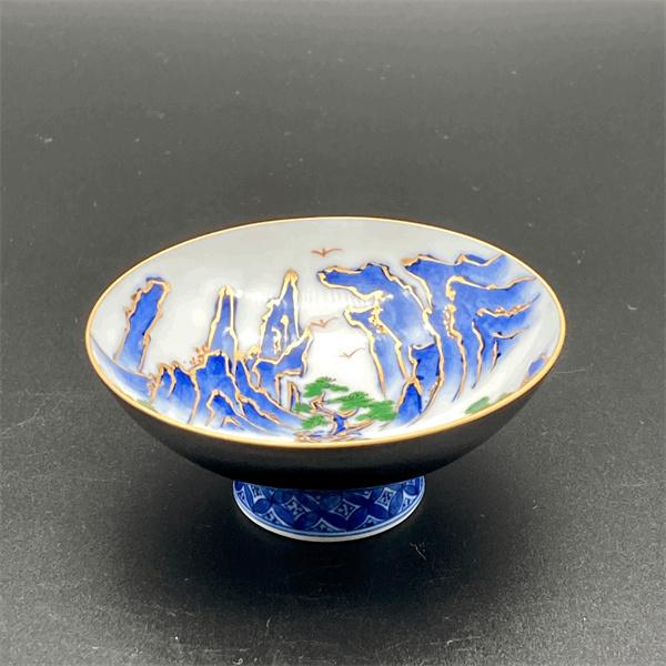 喜ばれる誕生日プレゼント おしゃれ ぐい呑み お祝い 来客用 さかずき 可愛い 酒器 おしゃれ 引越し祝い 周年 定年 赤ちゃん 就任 御土産 おすすめ 熱燗 お猪口 ぐい呑み 日本酒 冷酒 さかずき 盃 猪口 ぐい呑 盃 染錦山水 錦手 有田焼 日本製 コップ グラス 酒器