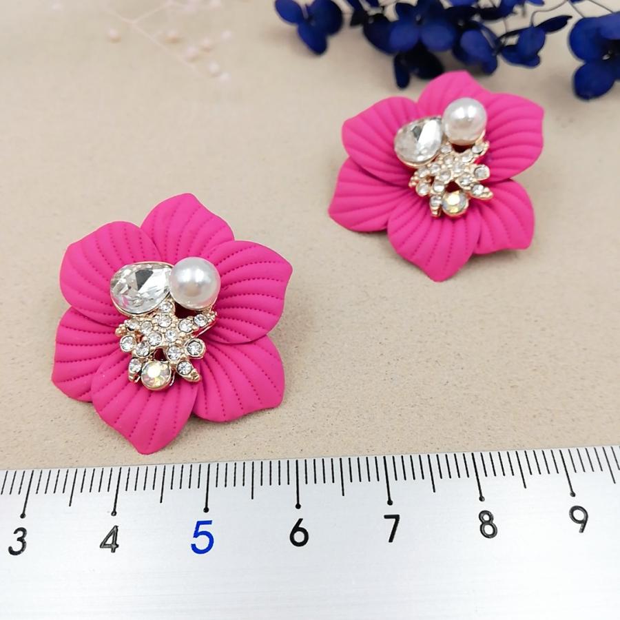 紫色ピアス 展示品セール4514 厚い 大きい耳 耳の存在に負けない ボリュームのある大ぶりなピアスがおすすめ 小顔効果も狙えるかも 4514 美人屋 通販 Yahoo ショッピング