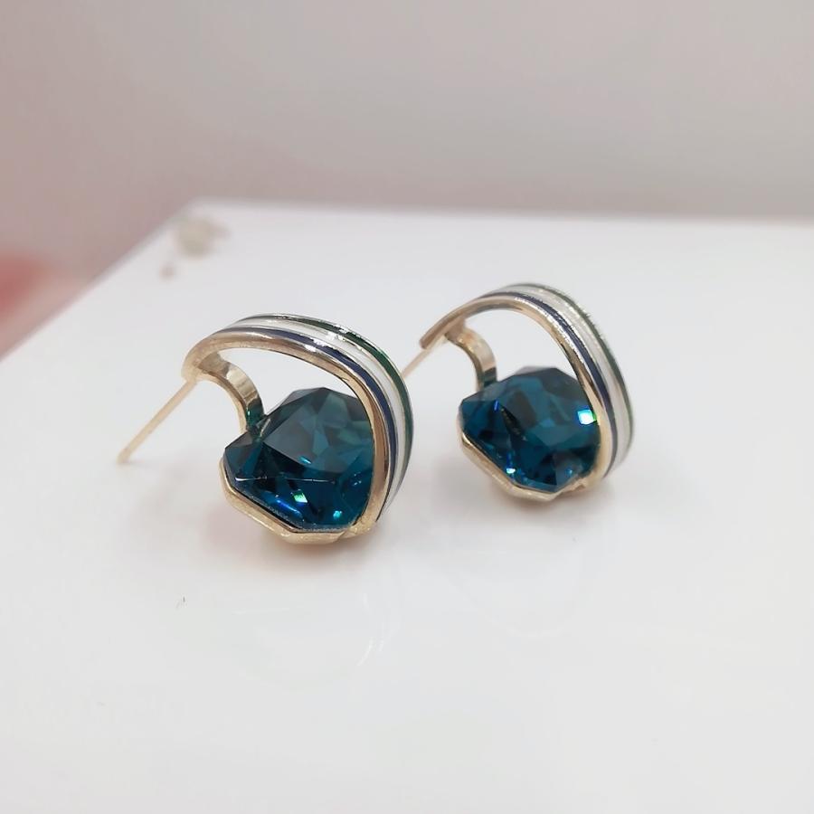 限定品セールピアス スワロフスキーピアス シルバーピアス アクアマリンピアス優し煌めき精細なので華美になりすぎずエレガントさを印象つけます 美人屋 通販 Yahoo ショッピング