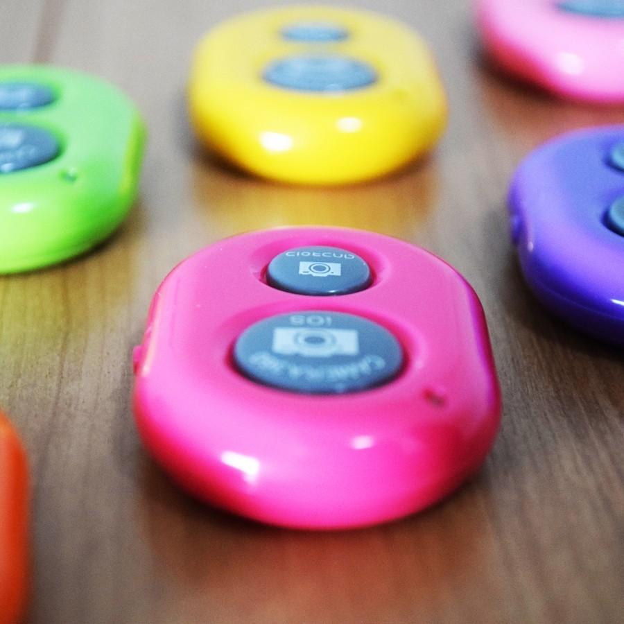 えぶりサービス Bluetooth スマホ リモートシャッター ブラック 遠隔操作出来るリモコン ボタン電池セット マニュアル付き 50 Off