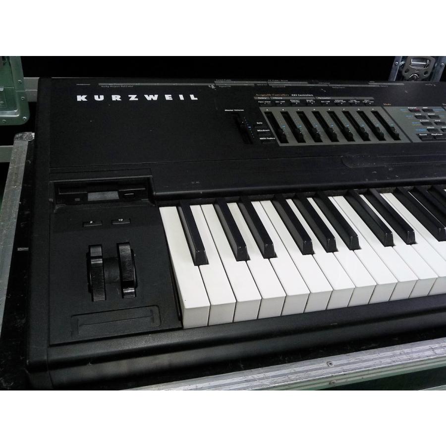Kurzweil K2600x フルウェイテッド88鍵モデル シンセサイザー（ハードケース付き）[03] HK2600X03ミサオ