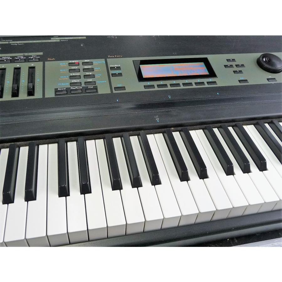 Kurzweil K2600x フルウェイテッド88鍵モデル シンセサイザー（ハードケース付き）[03] HK2600X03ミサオ