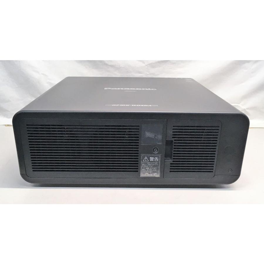 Panasonic PT-DZ10K 高輝度10600lm 3チップDLPプロジェクター [ランプ使用時間:1977h] プラダンケース付き ...