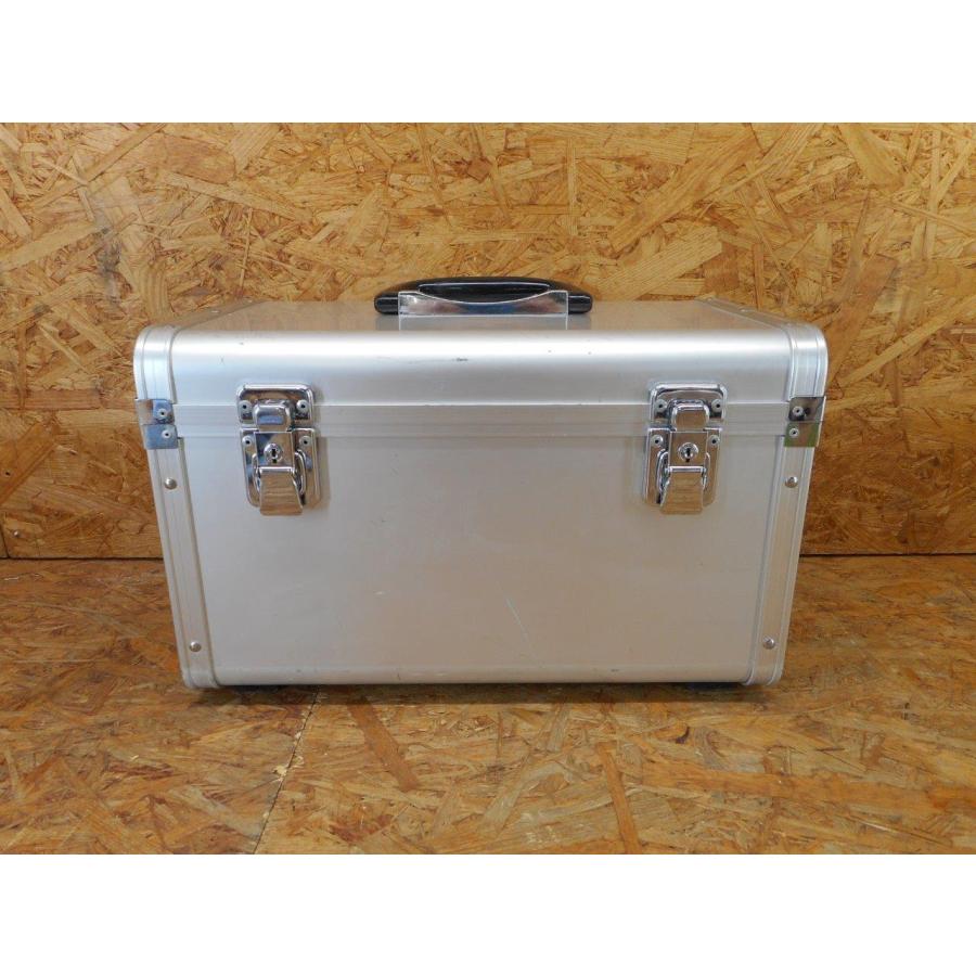◎メーカー・型番不明 シルバー 機器輸送ハードケース トランクタイプ