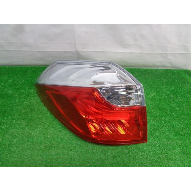 M 新品ホンダ シャトル 左テール ランプ LED STANLEY　W2502 ホンダ／シャトル GP7 ハイブリッド用 左テールランプ LED