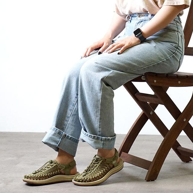 KEEN 編み込みデザイン サンダル オリーブグリーン KEEN FOOTWEAR Uneek フラットサンダル | グリーン | FARFETCH JP