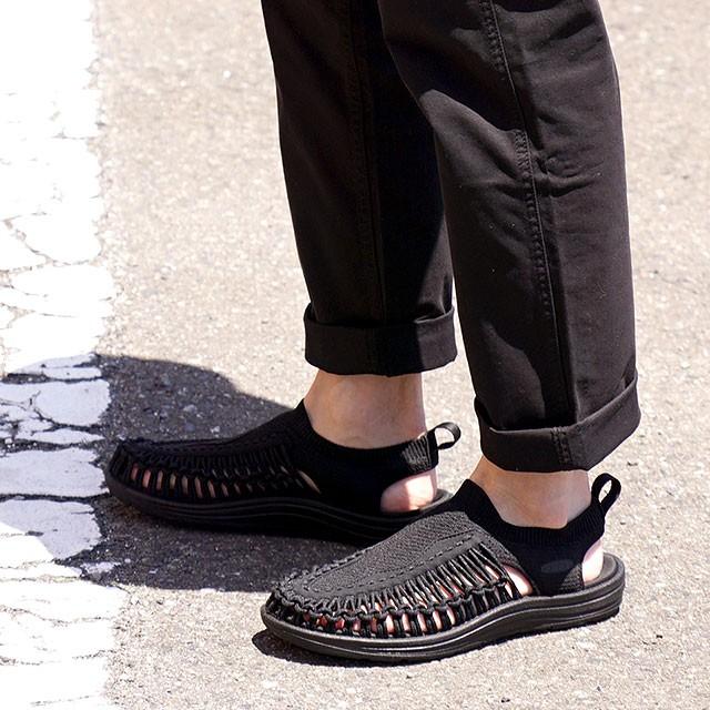限定モデル キーン Keen メンズ ユニーク エヴォ Men Uneek Evo ソリッドパック サンダル 靴 Black Ss19 Shoetime 通販 Yahoo ショッピング