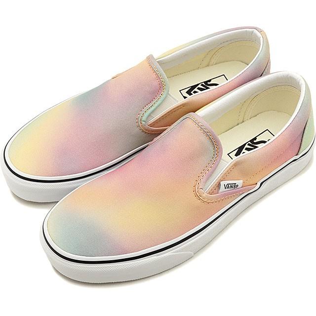 vans aura classic slip on