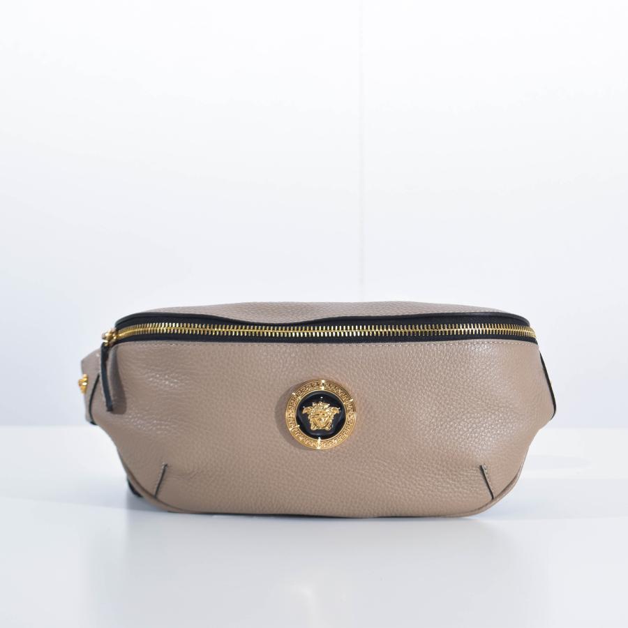 ヴェルサーチ　VERSACE ウエストポーチ　ウエストバッグ　メデューサ　金 ヴェルサーチ VERSACE ウエストポーチ ウエストバッグ メデューサ 金