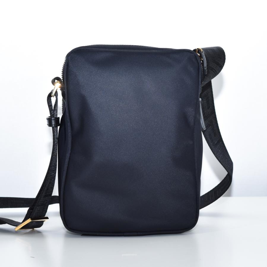 新品 VERSACE ヴェルサーチェ 国内正規 メデューサ ショルダーバッグ VERSACE ヴェルサーチ バッグ メンズ ショルダーバッグ ナイロン