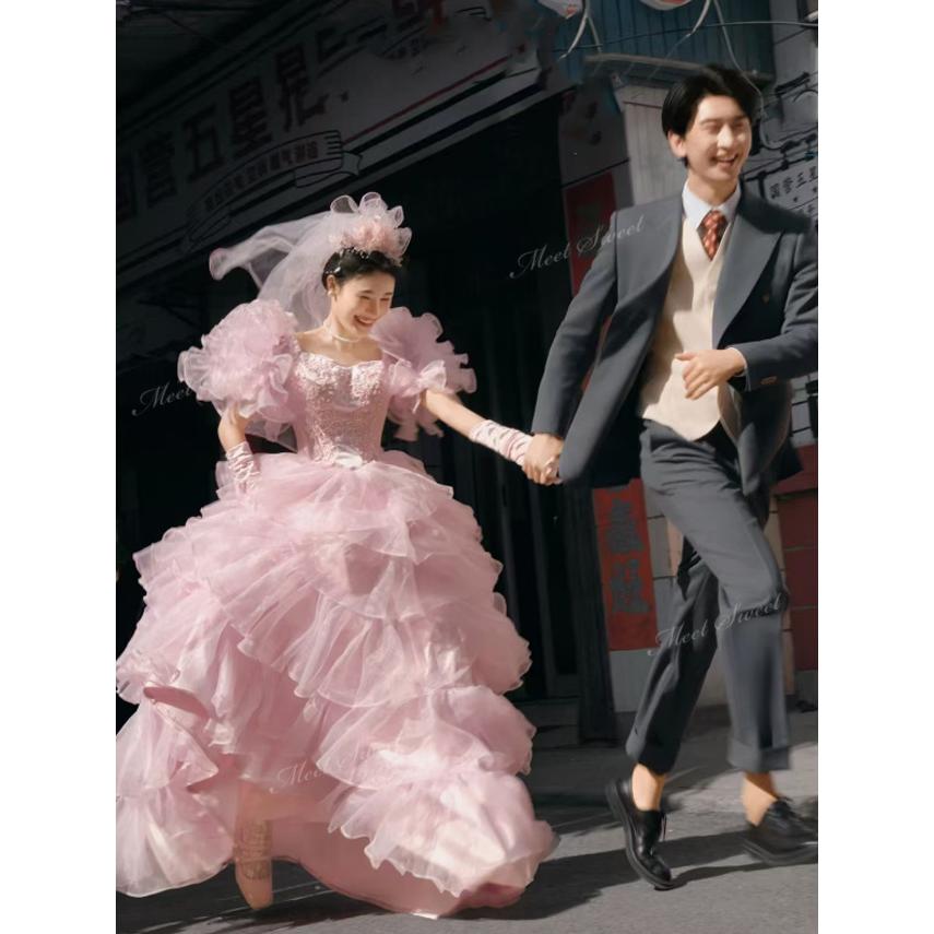 カラードレス ウェディングドレス ピンク フリル ボリューム袖 結婚式