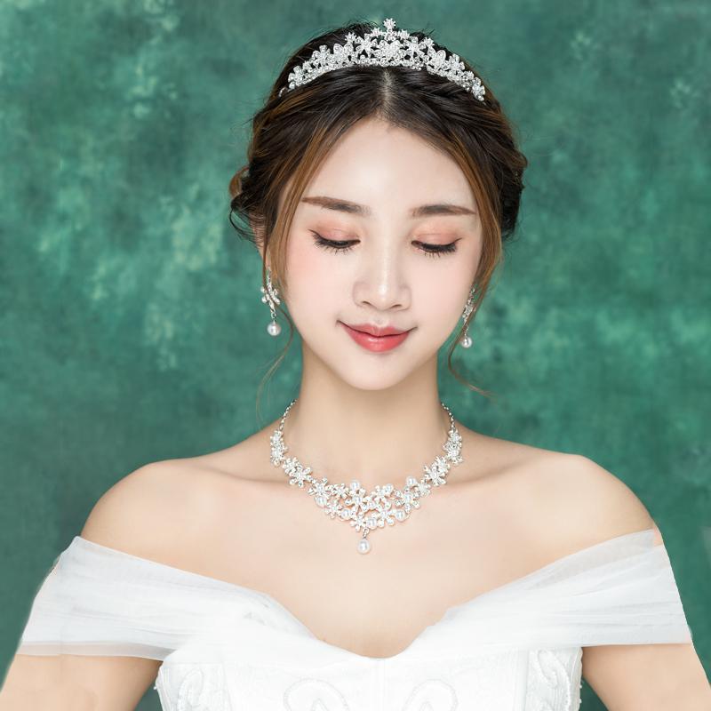 ウエディング ティアラ 安い 髪飾り ウェディング クラウン 結婚式 ヘッドドレス ブライダル用 パーティー 二次会 ヘアアクセサリー 花嫁 発表会 キラキラ :cr28:ミットスウィーティー - 通販 - Yahoo!ショッピング ウエディング ティアラ 安い 髪飾り ウェディング クラウン 結婚式 ヘッドドレス ブライダル用 パーティー 二次会 ヘアアクセサリー 花嫁 発表会 キラキラ :cr28:ミットスウィーティー - 通販 - Yahoo!ショッピング