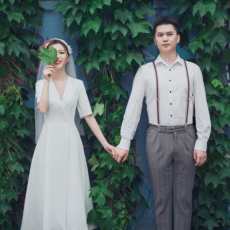 ウェディングドレス Vネック ミモレ丈 ホワイト 軽い 半袖 シンプル 結婚式 花嫁 披露宴 二次会 前撮り パーティー ブライダル ウエディングドレス フォーマル