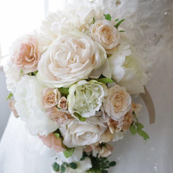 ピオニー＆ローズのキャスケードブーケ ニュアンスカラー