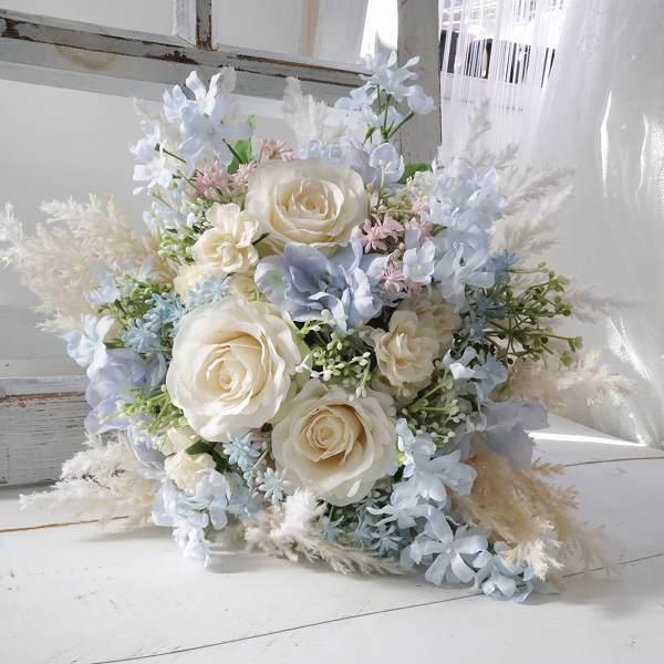 水色xバニラ色のクラッチブーケ フォトウェディング : 花とブーケの