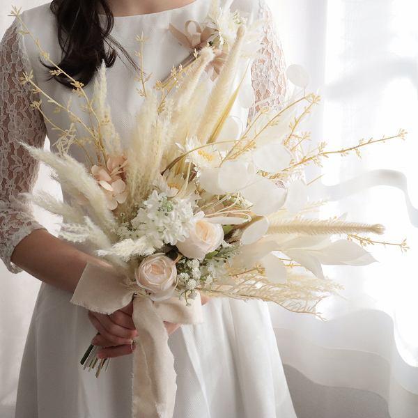 ウェディング　クラッチブーケ　ドライフラワー ドライフラワー風クラッチブーケ フォトウェディング : 花と