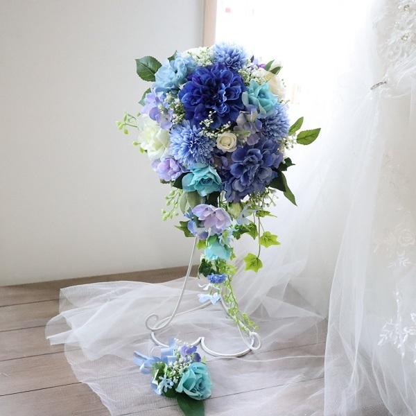 ロイヤルブルーのキャスケードブーケ 結婚式 ウェディング 前撮り