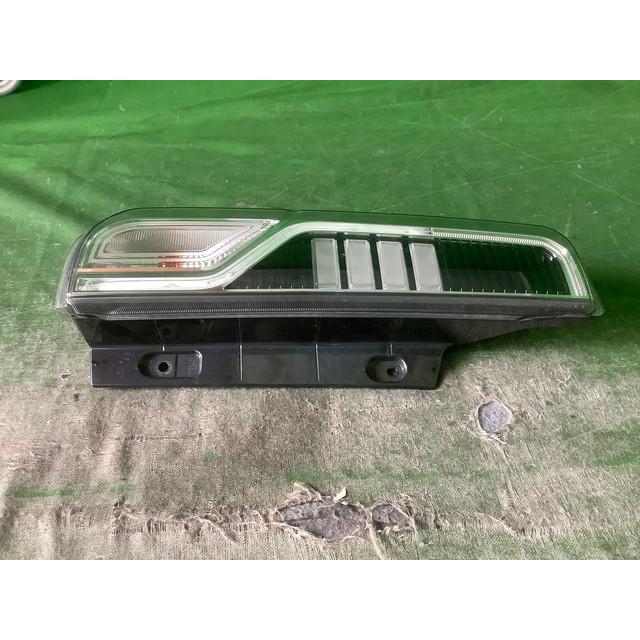 MM53S フレアワゴンカスタム テールランプ 左右セット DAA-MM53S フレア ワゴンカスタム (2019) 左（L) テールランプ KOITO