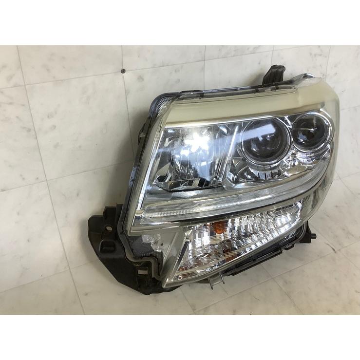 美品ダイハツ　タントカスタム　LA600S 自動車用 ヘッドライト 本体 LA600S タントカスタム (2014) 左 (L) ヘッドライト KOITO 100-51392