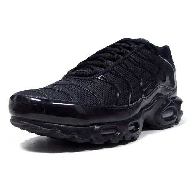 black on black air max plus