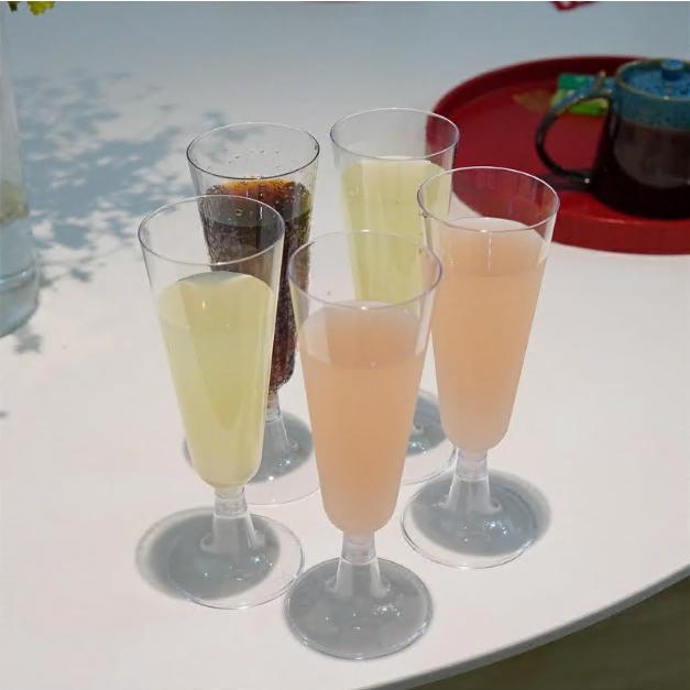 ワイングラス 使い捨て 150ml シャンパングラス プラスチック 硬質プラスチック シャンパングラス 赤ワイングラス ステムウェア ワイングラス パーティー |  | 01