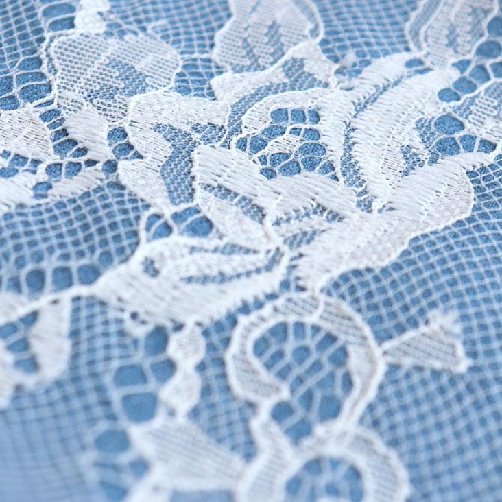 ScoLar（スカラー） iS ScoLar イズスカラー 花柄レースデニムパンツ